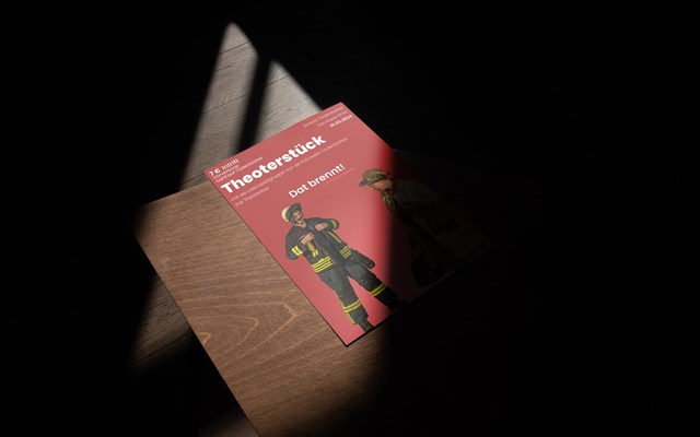 HeNoMedia Projekt - Poster Design & Druck