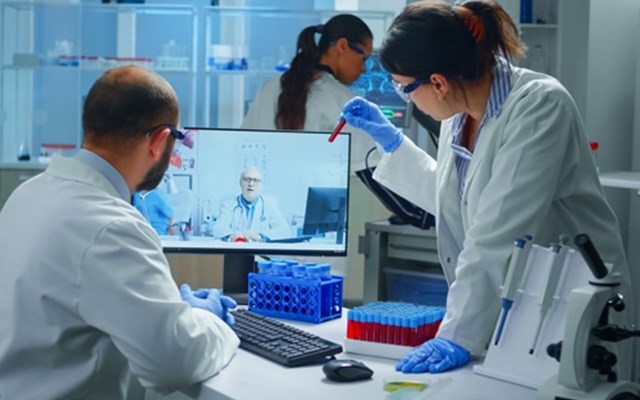 Buttercups React Projekt - Online-Plattform für Labortests