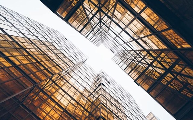 MAKONIS GmbH Projekt - Unterstützung bei DevOps-Prozessen in der Cloud und Skalierbarkeit im Versicherungssektor