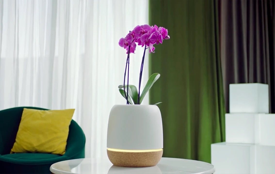 ONMOTIO Projekt - KORU air purifier and smart planter