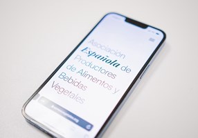 TAILOR HUB Projekt - Entwicklung der Landingpage + CMS für Vegetales