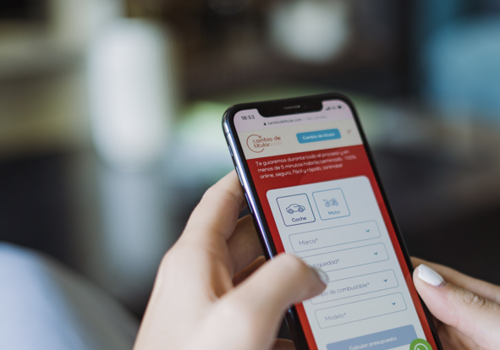 Cúimo, Plattform für den Kauf und Verkauf von Motorrädern